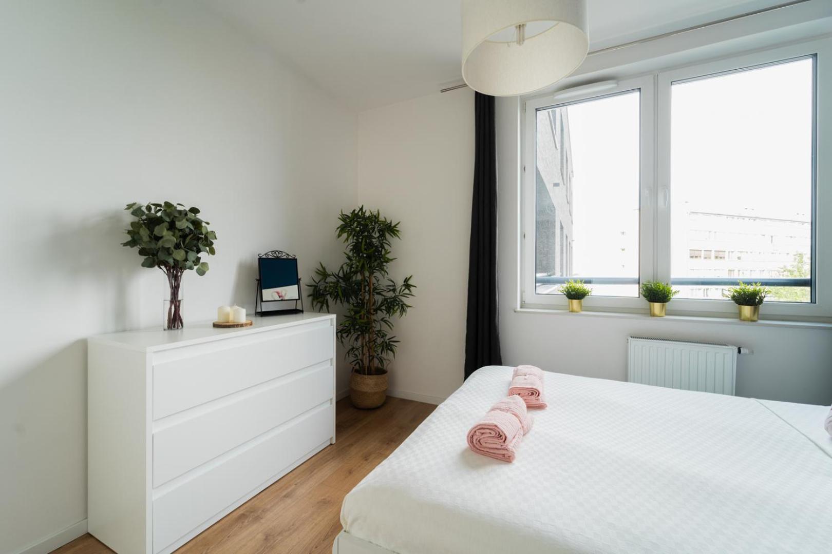 Nice Apartment - Near Sky Tower - Private Parking فروتسواف المظهر الخارجي الصورة